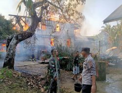 Dua Rumah di Beduai Sanggau Hangus Terbakar