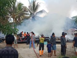 Api di Terminal Kabel Picu Kebakaran Dua Rumah di Antibar Mempawah