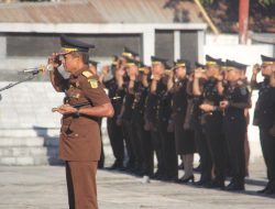 Peringati Hari Bhakti Adhyaksa, Kajati NTT Pimpinan Ziarah di TMP Dharma Loka Kupang 