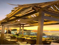 Ngopi “Rame-rame” Sembari Menikmati Sunset dari Balcony Aston Kupang