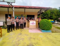 Kapolres Sanggau Kunjungi Polsek Sekayam untuk Pengecekan Filterisasi Air Bersih Siap Minum