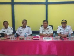 Wakil Bupati Sekadau Meninjau Pengobatan Gratis di Desa Seraras