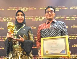 Pj Bupati Fitriany Farhas Terima Penghargaan UHC Award Tingkat Utama, diserahkan Wapres Ma’ruf Amin