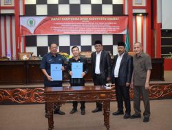 DPRD Sambas Tandatangani KUA PPAS 2025