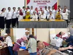 HUT ke-79 RI, Dinas Kesehatan PPKB-PMI Mempawah Berkolaborasi Gelar Sunatan Massal dan Donor Darah