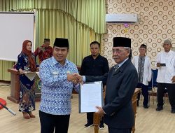 Pengurus Masjid Agung Sultan Anum Dilantik, Bupati Sekadau: Jadi Sentral kegiatan Umat Islam
