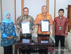 Bea Cukai Kalbar Serahkan 5.000 Kg Beras Sitaan ke Pemprov Kalbar