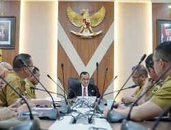 Sekda Sumsel Edward Candra Pimpin Rapat Penanggulangan Aktivitas Judi Online 