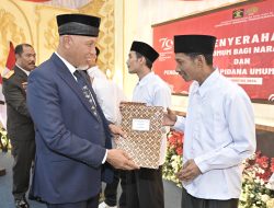 Mahyeldi Serahkan Remisi bagi 4.185 Warga Binaan Pemasyarakatan di Lingkup Kanwil Kemenkumham Sumbar