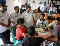 Wakil Bupati Sekadau Hadiri Pelayanan Kesehatan Gratis di Desa Seraras