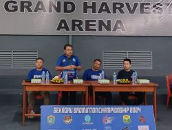 Bupati Sekadau Buka Turnamen Bulutangkis di Grand Harvest Arena