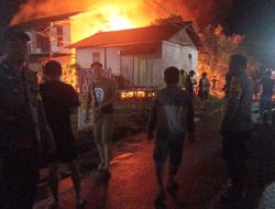 Kebakaran Hebohkan Warga Dusun Balai Karangan 2, Satu Rumah Hangus Terbakar