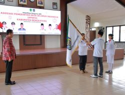 Pengurus DPC APDESI Bengkayang Dilantik, Darwis: Minta Hati-Hati Kelola Keuangan Desa