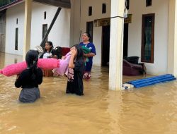 Banjir Genangi Lima Kecamatan di Sanggau