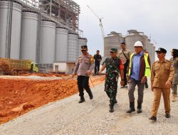 Pj Bupati Mempawah Ismail Tinjau Persiapan Kunker Presiden Joko Widodo di Sungai Kunyit