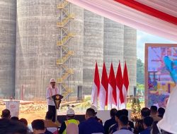 Presiden RI Joko Widodo Resmikan Injeksi Bauksit Perdana di Mempawah