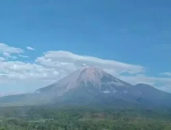 Gunung Semeru Kembali Erupsi