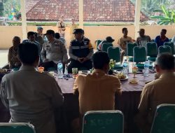 Selain Mendengarkan Aspirasi Masyarakat Giat Jum’at Curhat Juga Komunikasi Dua Arah
