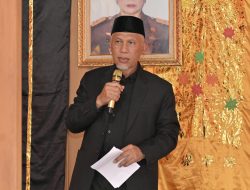 Mahyeldi Saksikan Batagak Panghulu Datuak Rajo Endah Nan Randah Naik Sarumpun di Suku Tanjuang Nagari Koto Kaciak