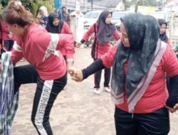 Camat Meranti Asahan saksikan Tim PKK Kecamatan Laksanakan Berbagai Perlombaan