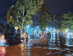 Hujan Deras Guyur Kota Pontianak, Sejumlah Jalan Terendam Air