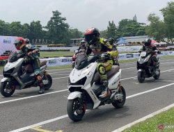 United E-Motor Sukses Gelar Kejuaraan Balap Motor Listrik Profesional Pertama di Indonesia