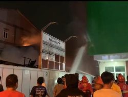 Dua Rumah di Siantan Pontianak Terbakar, Satu Korban Sembunyi di WC