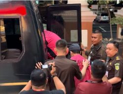 Dua Tersangka Korupsi Pengadaan Tanah Bank Kalbar Resmi Ditahan