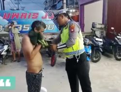 Aksi Humanis Aipda Harry: Bantu ODGJ di Landak dengan Pakaian Layak