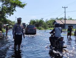 Banjir Lumpuhkan Akses Transportasi di Jalan Trans Kalimantan, Kubu Raya