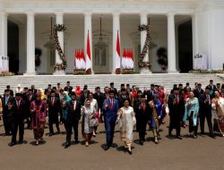 Satu Dekade Jokowi: Runtuhnya Demokrasi Hantui Warisan Pertumbuhan Ekonomi