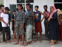 152 Orang Etnis Rohingya Tiba di Pantai Labu Deli Serdang, Sumut