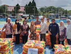 Sambut HUT OKI ke 79, OKI Pulp dan Forum CSR OKI Bagikan 1.000 Kantor Beras