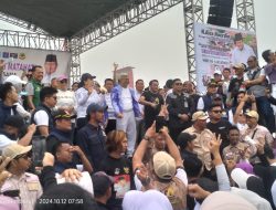Ribuan Masyarakat Hadiri Deklarasi Relawan Ungu dan Senam Sehat Matahati, Mawardi Yahya : Ini Menunjukkan Masyarakat Sumsel Ingin Perubahan Pemimpin