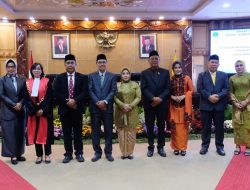 Pjs Bupati Sidoarjo Isa Ansori Hadiri Pengambilan Sumpah Janji Pimpinan DPRD Sidoarjo Periode 2024-2029