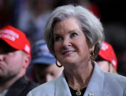 Donald Trump Tunjuk Susie Wiles Sebagai Kepala Staf Gedung Putih: Perempuan Pertama di Posisi Strategis Ini