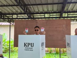 Calon Wali Kota Pontianak Nomor Urut 01, Edi Rusdi Kamtono, Salurkan Hak Pilih di TPS 08