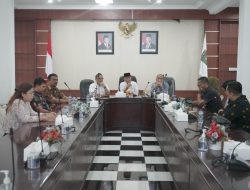 Pjs. Bupati Asahan melakukan Rapat dengan Komisi Informasi Sumut