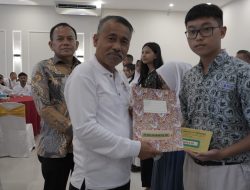 HUT Koperasi ke-77, Dinas Koperasi Perdagangan Dan Perindustrian Asahan Serahkan Sertifikat Dan Hadiah Lomba Tangkas Terampil Tingkat SMA/SMK/MA se-Kabupaten Asahan.