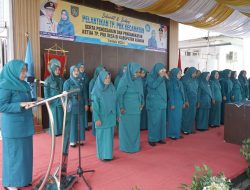 Ketua TP PKK Kabupaten Asahan Kukuh dan Angkat 50 Ketua TP PKK Desa Kecamatan Aek Kuasan