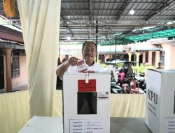 Wakil Bupati Asahan Berikan Hak Suaranya Pada Pilkada Serentak 2024