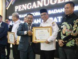Pemkot Pontianak Raih Juara Umum sebagai Badan Publik Informatif se-Kalbar 2024