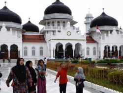 Perekonomian Aceh Pasca Tsunami: Kemajuan Tercatat, Namun Masih Terbelenggu Kemiskinan