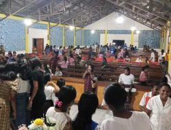 Natal di Tengah Duka: Ribuan Penyintas Letusan Gunung Lewotobi Merayakan di Pengungsian