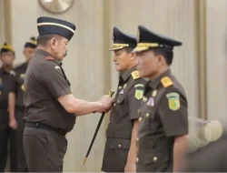 Pelantikan Pejabat Baru di Kejaksaan Agung: Rudi Margono Dilantik Sebagai Jamwas, Leonard Eben Ezer Simanjuntak Jabat Kabadiklat