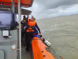 Drama Penyelamatan Nelayan di Perairan Ketapang: Dua Selamat, Satu Masih Hilang