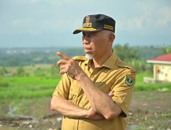 Gubernur Sumbar Mahyeldi Perintahkan Seluruh OPD Terkait Respons Cepat Penanganan Banjir di Pessel