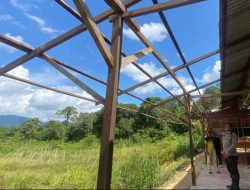 Polsek Sekayam Amankan Dua Tersangka Pencurian Seng di Rumah Kosong