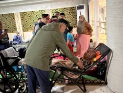 Pj Wali Kota Singkawang Kunjungi Mempawah, Serahkan Bantuan untuk Korban Banjir