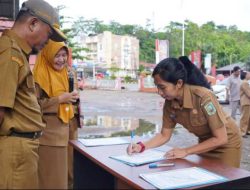 Pegawai Diskominfo Sanggau Tandatangani Pakta Integritas, Komitmen Berikan Pelayanan Terbaik